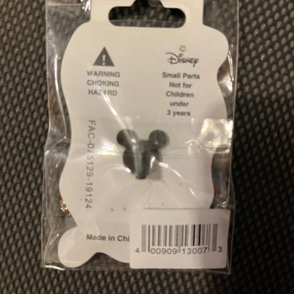 Disney Studio Store Hollywood Donald and Daisy Duck Pin - Picture 2 of 2